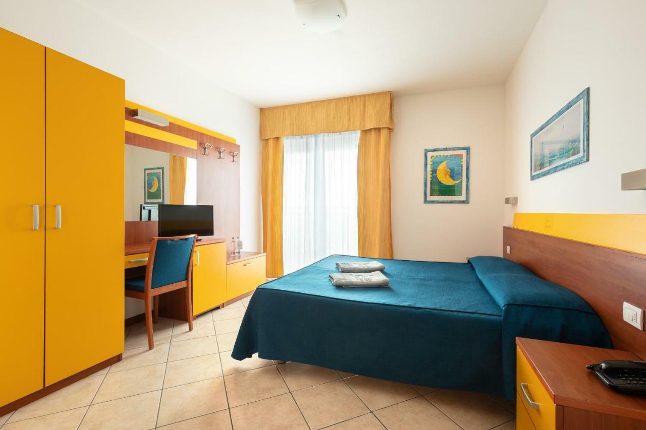 Hotel Sheila Lido di Jesolo Exterior photo